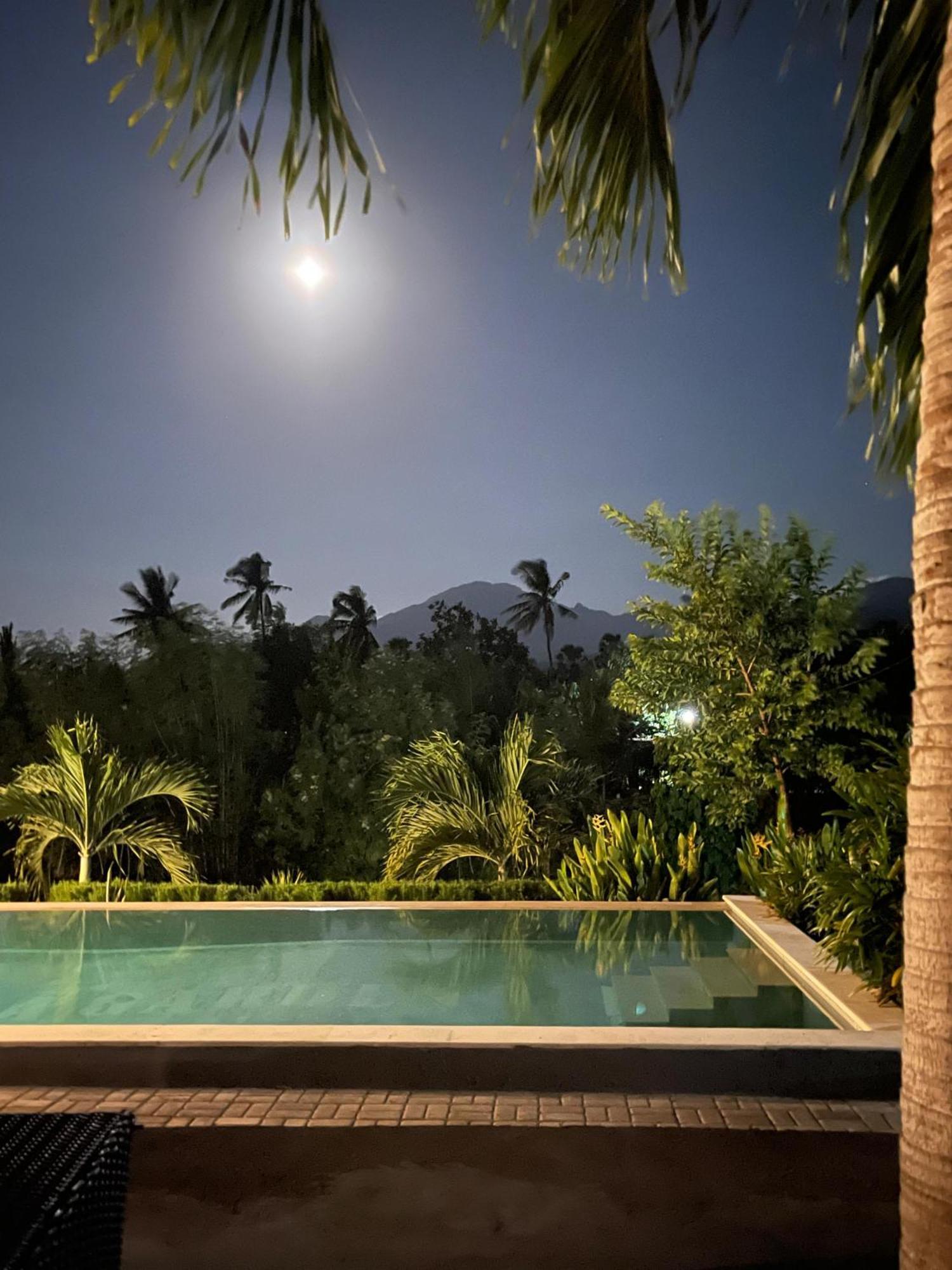 Eco Moringa Garden Hotel Banyuwedang Buitenkant foto